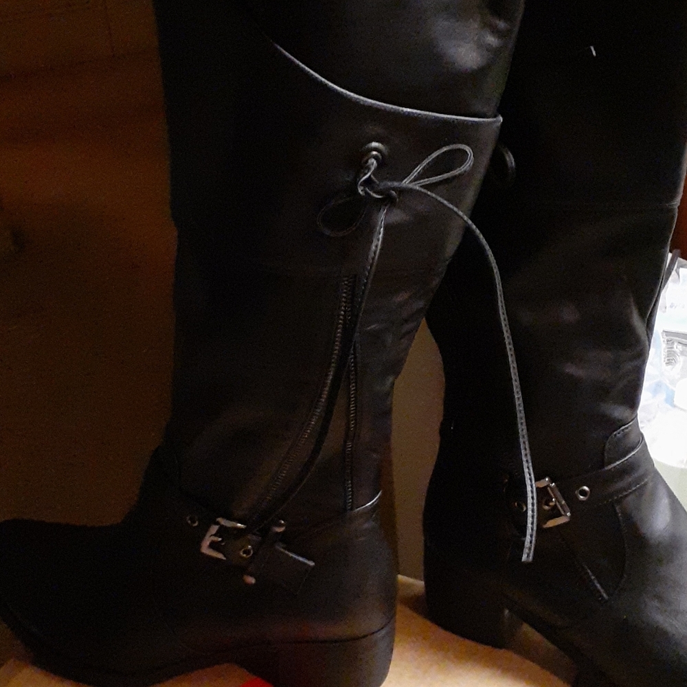 Biker boots